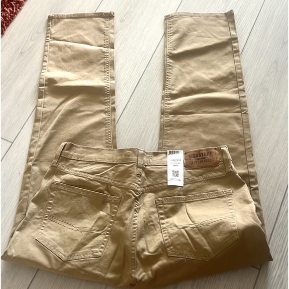 NWT Levi's®,Athletic fit Jeans,Signature Gold Flex, Superior Comfort, Size 36X32 - Picture 5 of 8